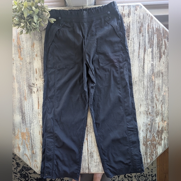 Athleta Trekkie High Rise Parachute Pants Navy Women's 12 - Picture 3 of 10